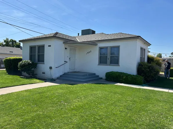 1902 Riverside St, Kingsburg, CA 93631