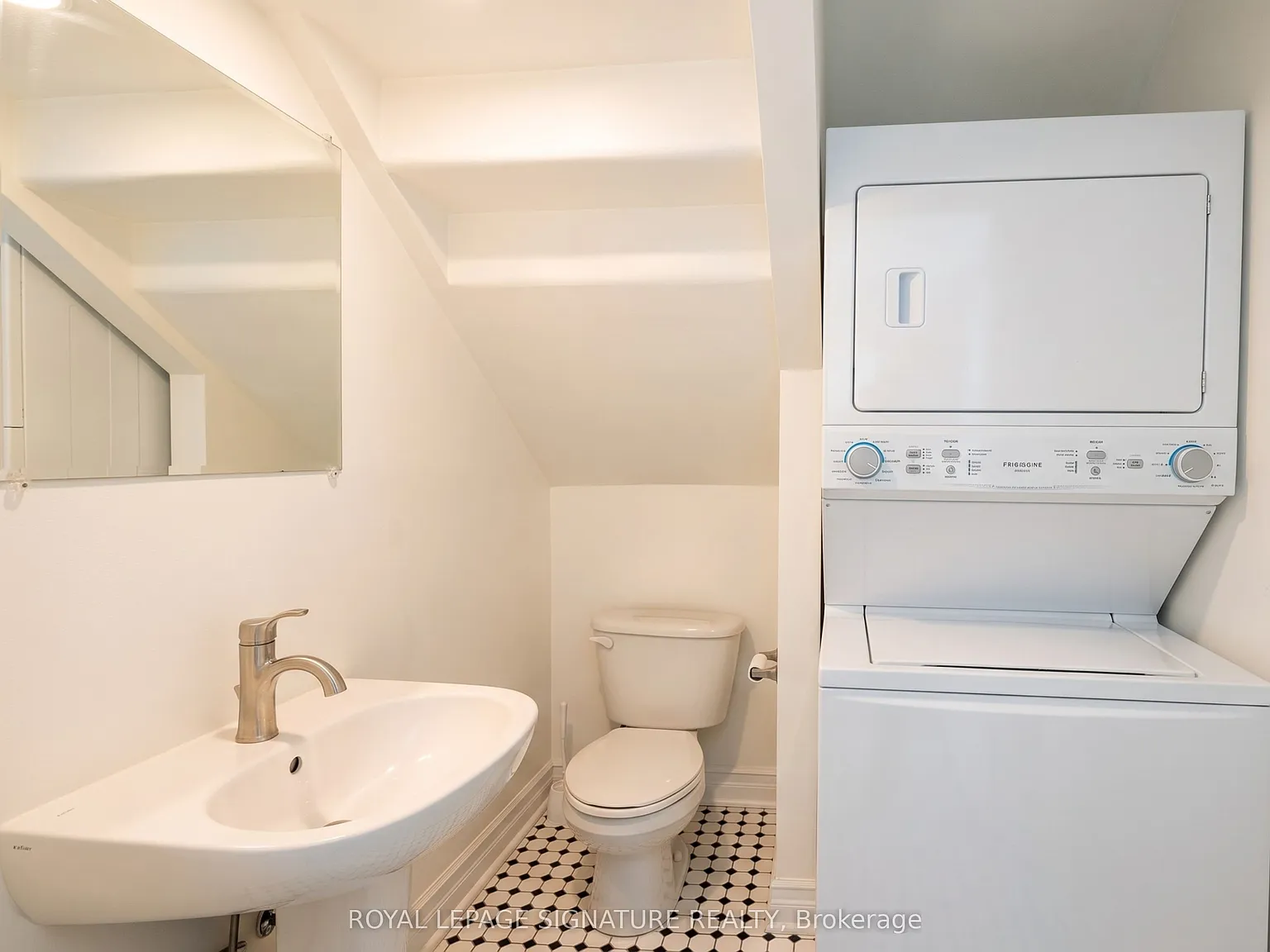 3 bed, $3,899 — Photo 4