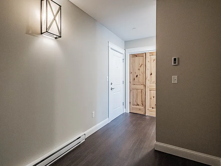 271 Main St #4 — Photo 18
