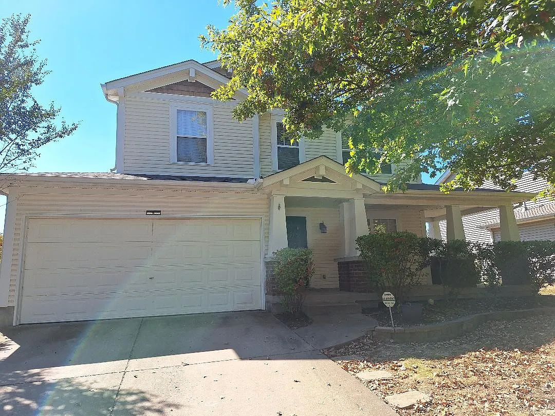 3 bed, 2.5 bath, 1400 sqft, $2,095 — Photo 1