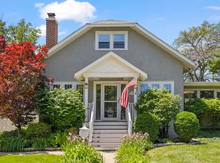 590 Prairie Ave, Glen Ellyn, IL 60137