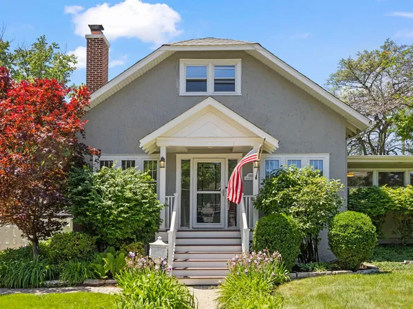 590 Prairie Ave, Glen Ellyn, IL 60137