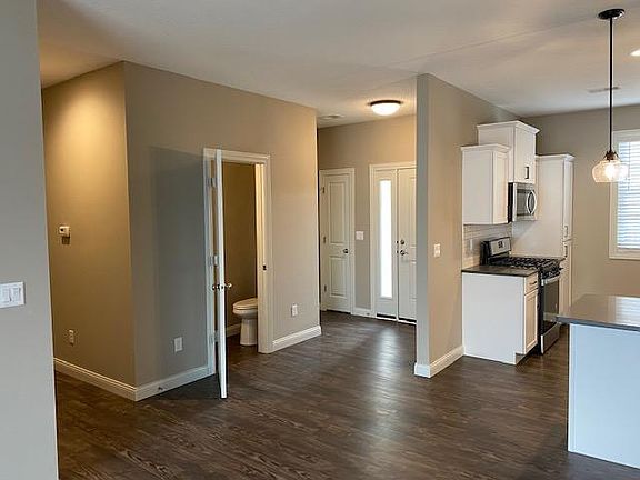 3rd image of 4544 Wyndham Dr