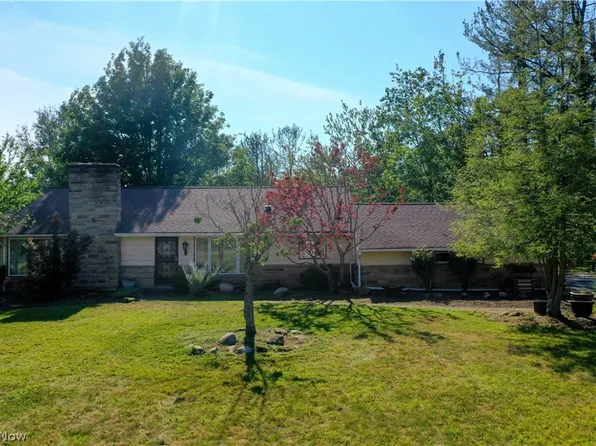 5936 Sunset Dr, Bedford Heights, OH 44146