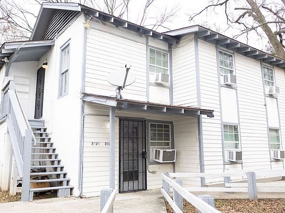 2nd image of 2325 Spain St
