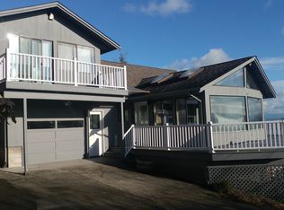 6760 Columbia Beach Dr, Clinton, WA 98236