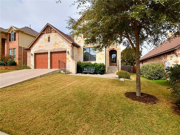 2nd image of 2407 Yorkshire Ln