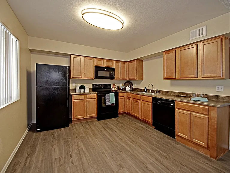 Vista Village — Photo 2