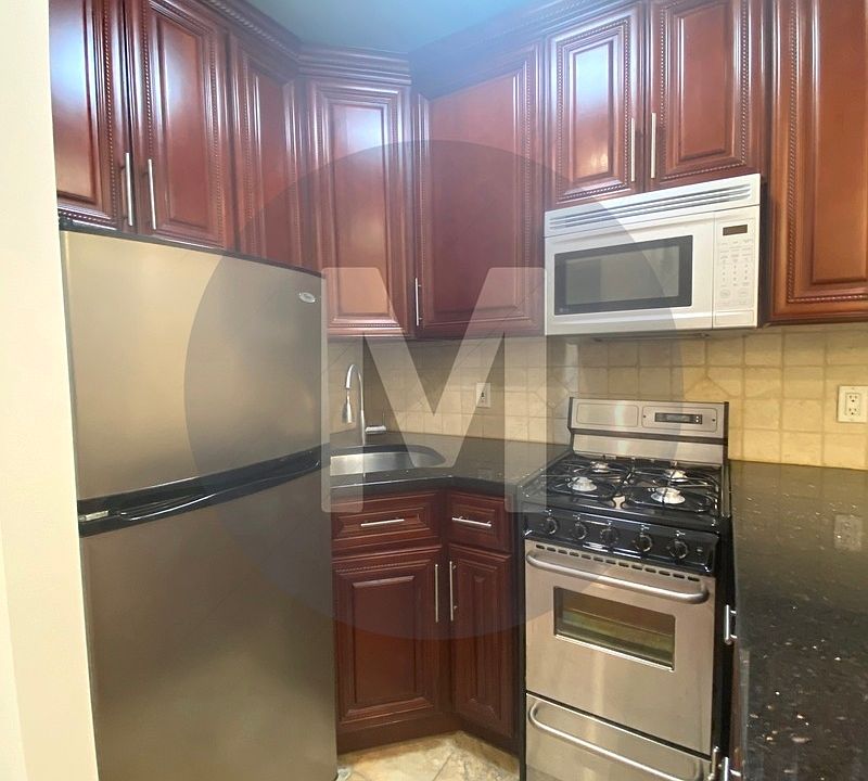 1st image of 1142 1st Ave APT 1R