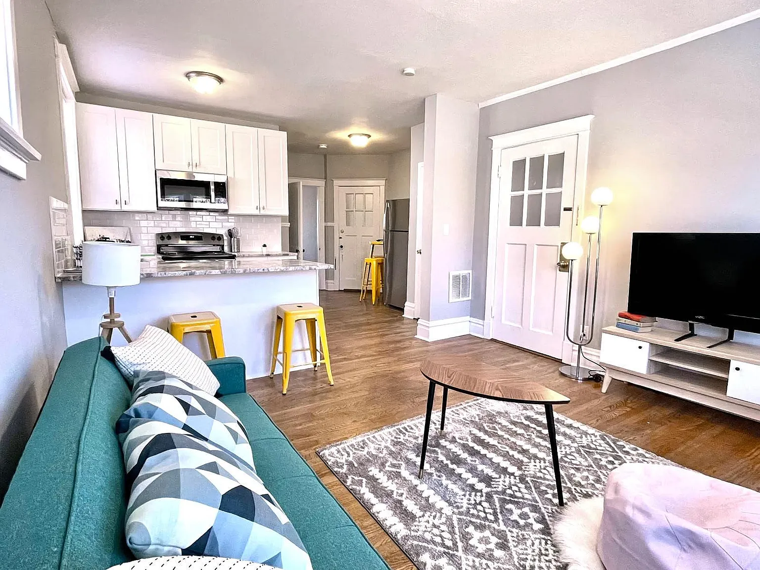 1 bed, 650 sqft, $1,250 — Photo 4