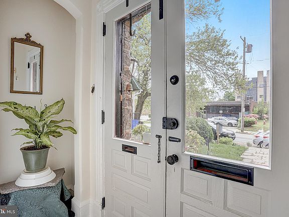 5th image of 21 W Mount Pleasant Ave