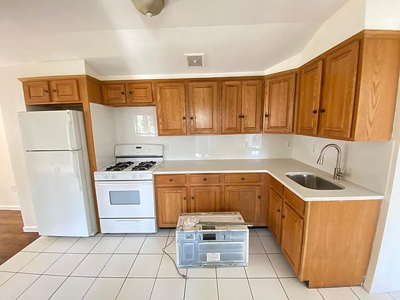 2nd image of 710 Logan Ave Floor 2