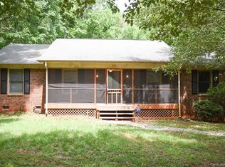 514 Touch Me Not Ln, Charlotte, NC 28216