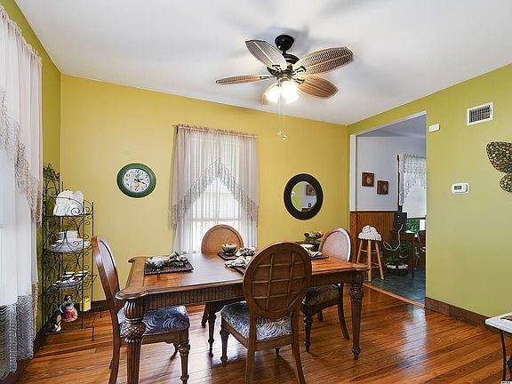 4th image of 408 E Harwood St
