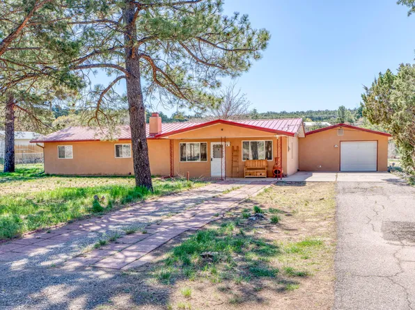 11 Gonzales Rd, Tijeras, NM 87059