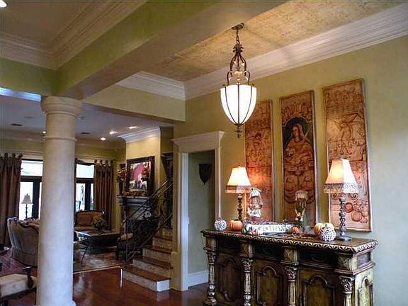 2nd image of 1074 Angelwood Cir