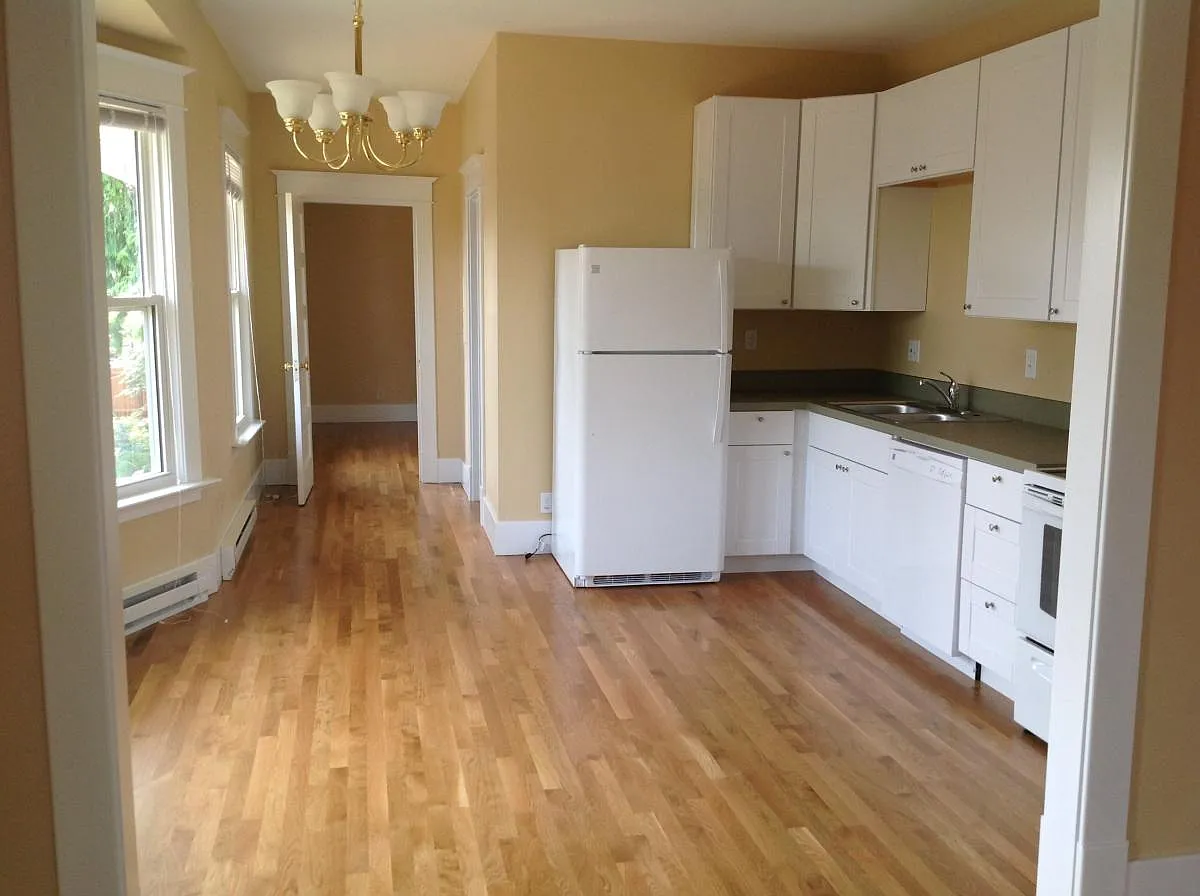 2 bed, 1000 sqft, $2,100 — Photo 3