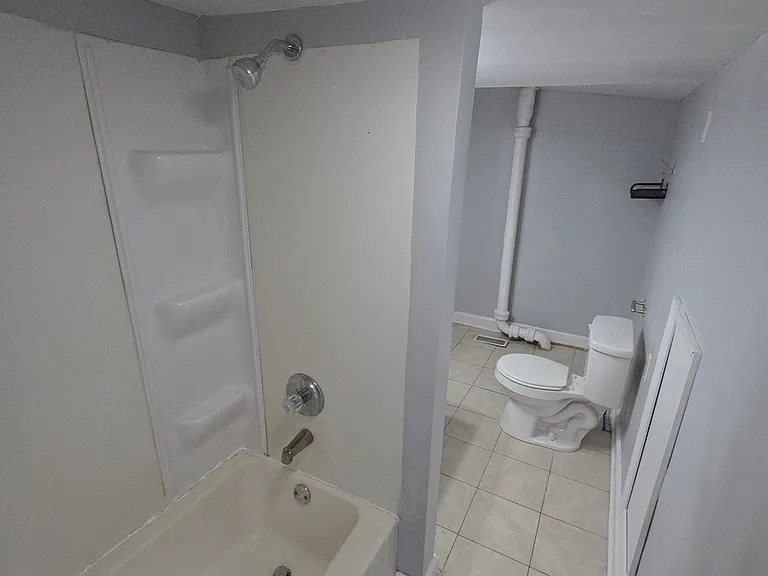 1339 Lee St — Photo 16