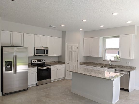 2nd image of 929 Gateshead Ct