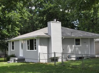 425 S Park Rd, Fairdale, KY 40118