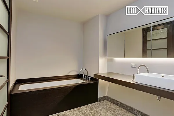 Sold by Citi Habitats | media 3