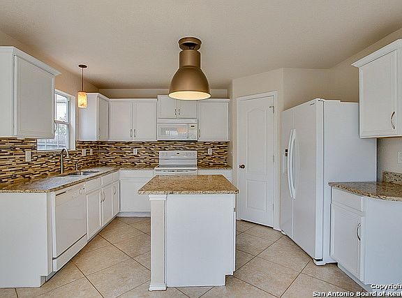 2nd image of 131 Cindy Lou Dr