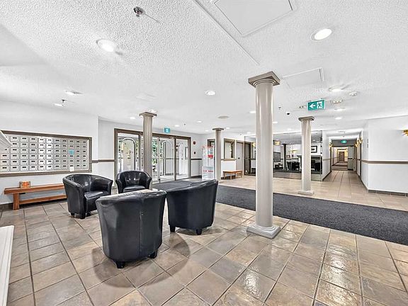 5th image of 525 N 56th Ave SW #1P
