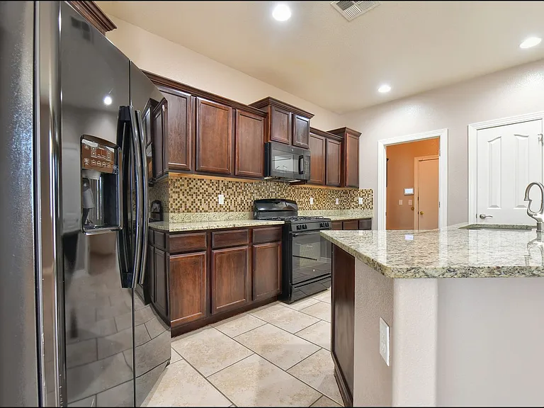 6560 Westfield Dr — Photo 14