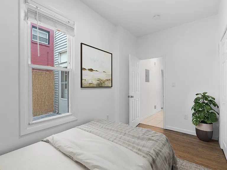 84 Griffith St #1 — Photo 10
