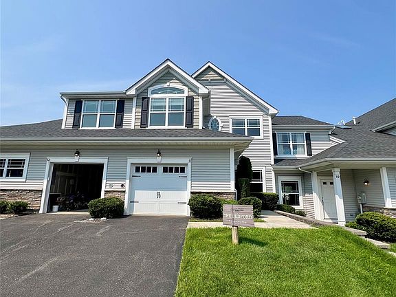2nd image of 11 Willow Terrace #11