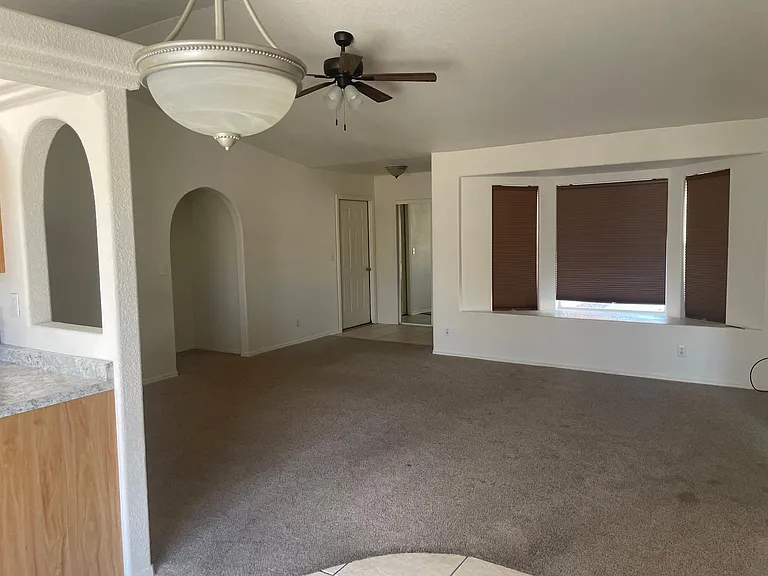 1381 Arroyo Dr — Photo 7