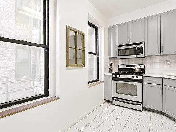 4th image of 325 E 80th St APT 2H