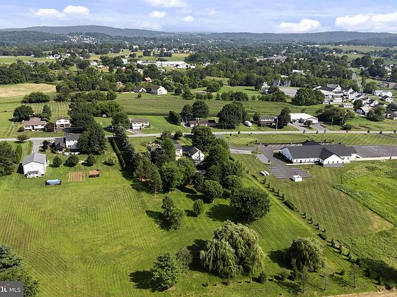 5th image of 105 Whitehall Rd