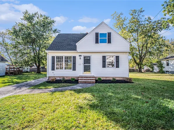 52 Avalon Dr, Bedford, OH 44146