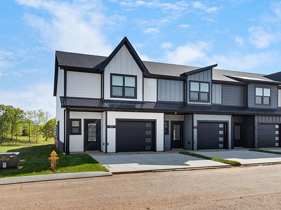 4th image of 201 Jonathan Wade Cir