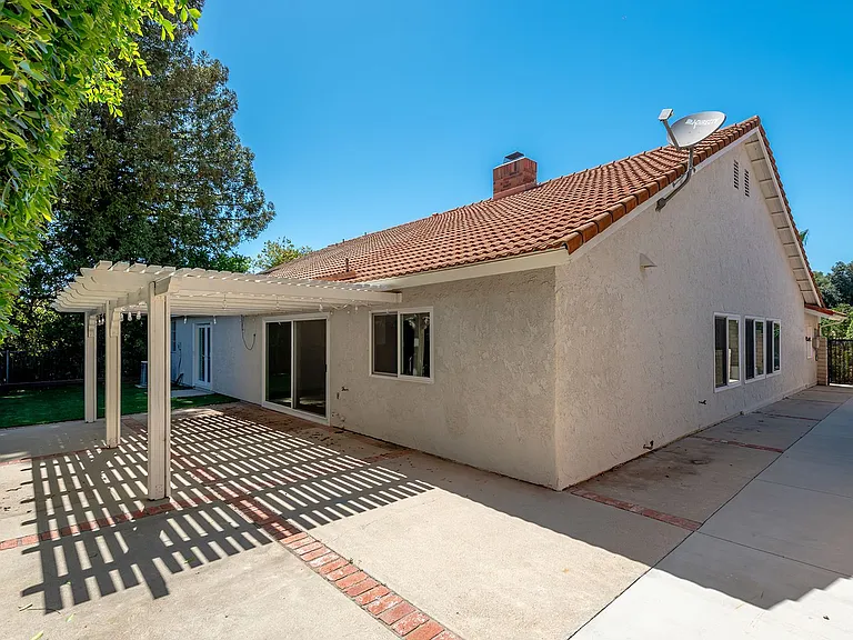 3235 W Sierra Dr — Photo 30