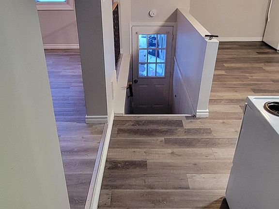 3rd image of 220 Kathleen St #3