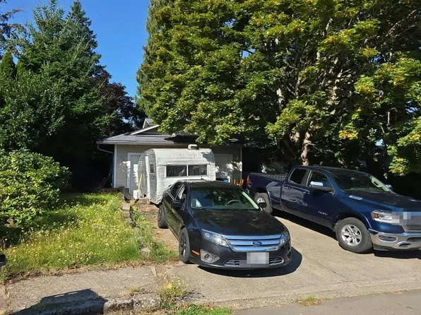8300 NE 25th Pl, Vancouver, WA 98665