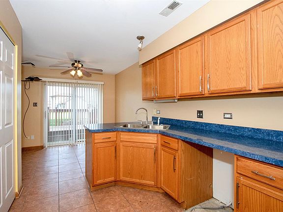 4th image of 4620 Lindenwood Ct