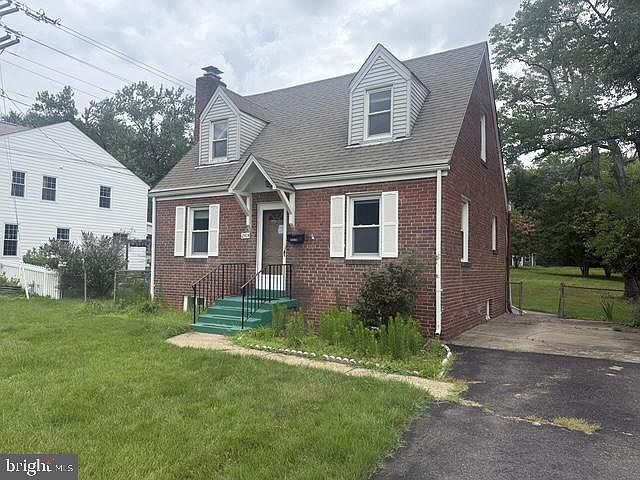 1st image of 2414 Fairview Dr