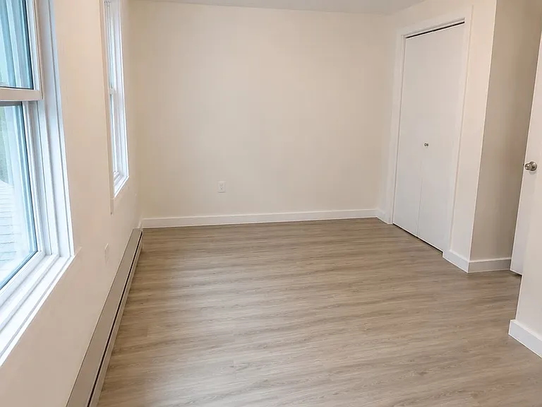 1222 Mammoth Rd #3 — Photo 5