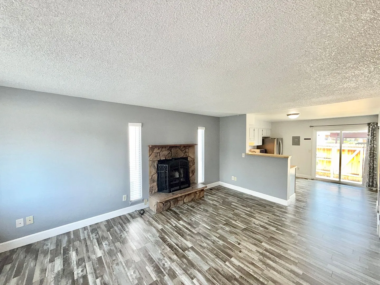 Charming 2 Bedroom Townhome in Briargate with so much new! — Photo 3