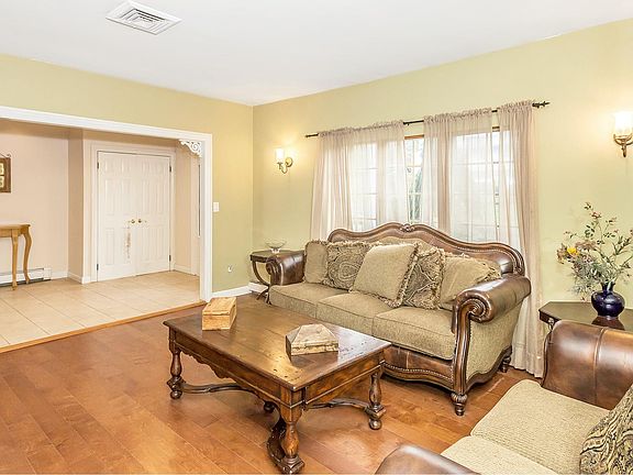 3rd image of 130 Harvard Dr