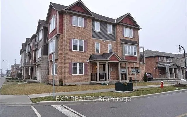 4 bed, $3,200 — Photo 1