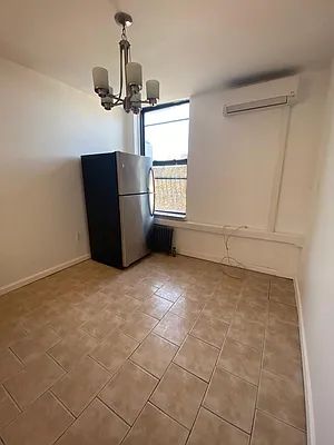 Rented by Standard Living Realty Inc | media 67