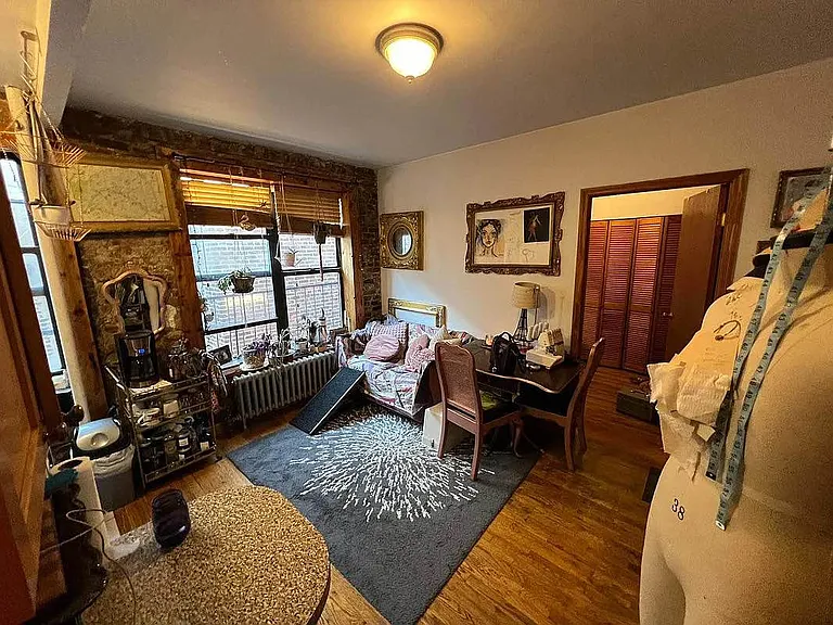 202 E 7th St #2F — Photo 3