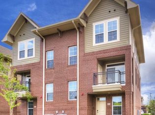 660 E Algonquin Rd #5101, Schaumburg, IL 60173