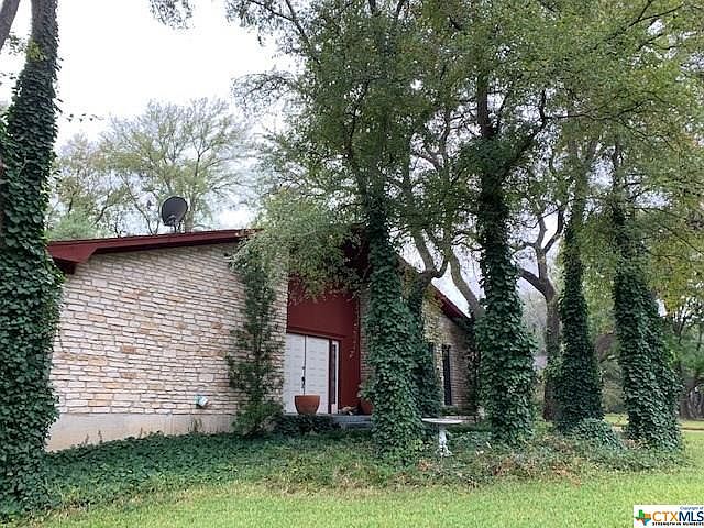 2nd image of 3043 Summit Dr