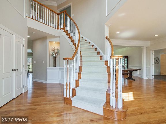 2nd image of 5606 Garnetts Farm Dr