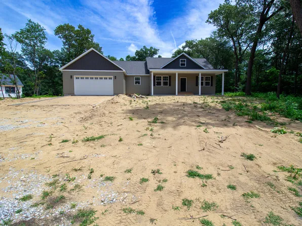 11113 Quail Run Dr W, Wheatfield, IN 46392